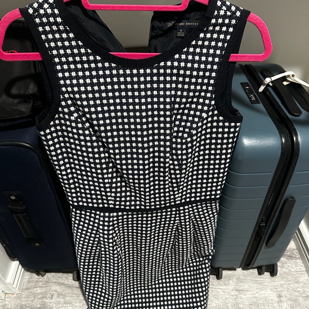 Brooks Brothers Navy Blue and White Sleeveless Sheath Dress